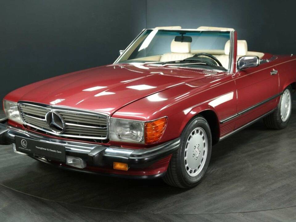 Bild 1/30 von Mercedes-Benz 560 SL (1989)