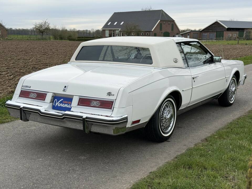 Bild 4/26 von Buick Riviera Coupe (1983)