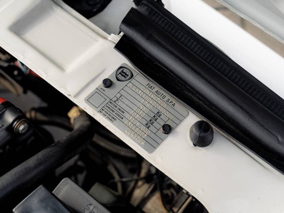 Imagen 59/96 de Lancia Delta HF Integrale Evoluzione I "Martini 5" (1992)