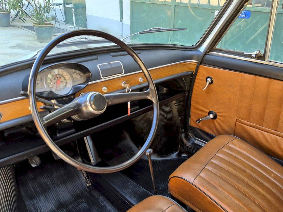 Image 19/43 of Autobianchi Bianchina Panoramica (1969)