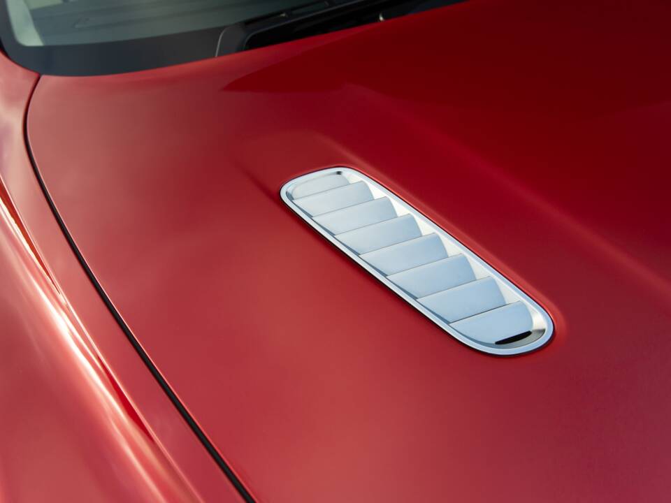 Afbeelding 17/81 van Aston Martin DB 9 Volante (2015)