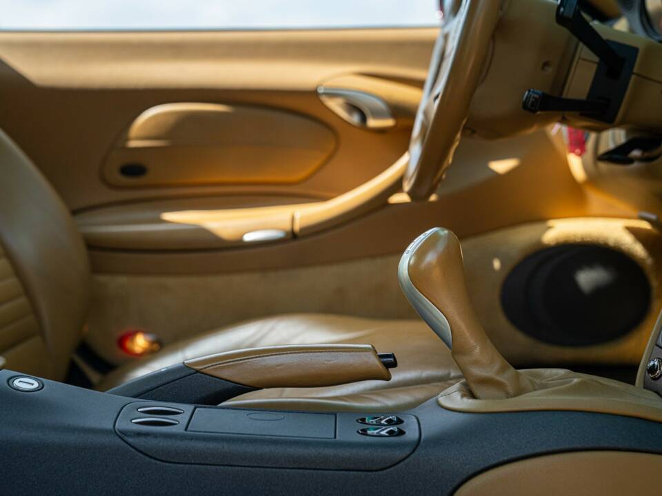 Bild 28/50 von Porsche 911 Carrera (1999)