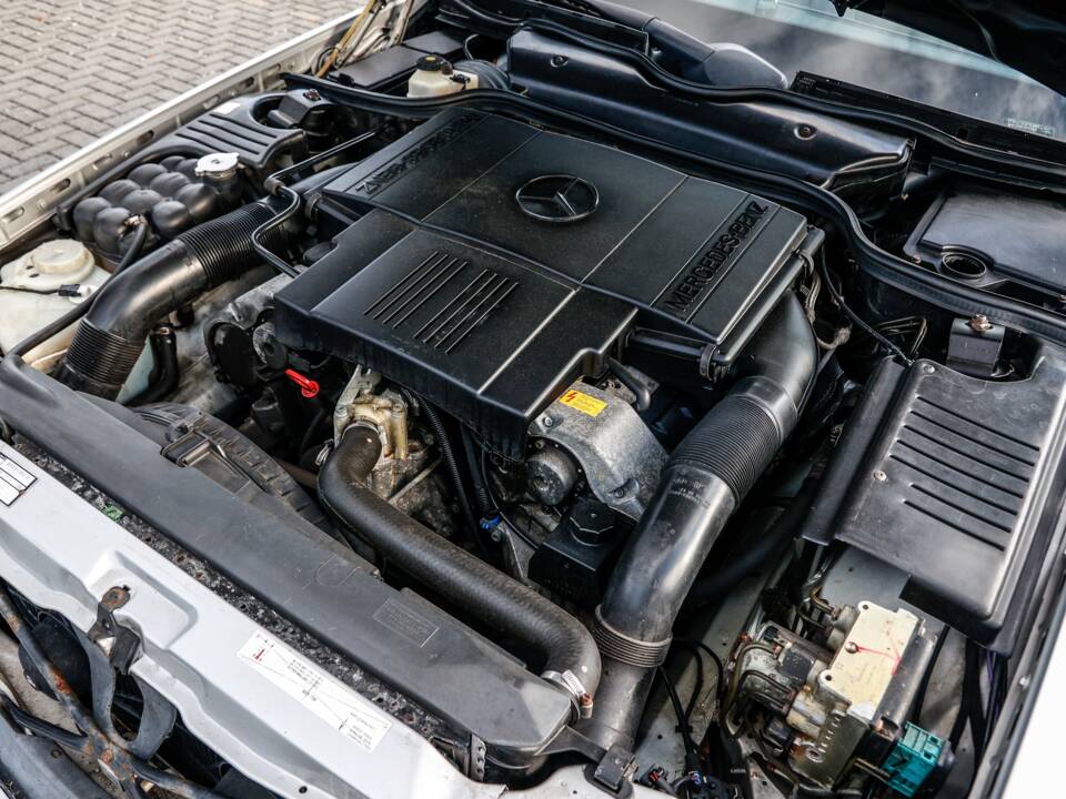 Image 5/43 of Mercedes-Benz SL 500 (1996)