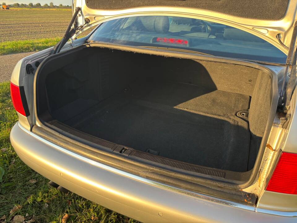 Bild 9/17 von Audi A8 3.7 (1998)