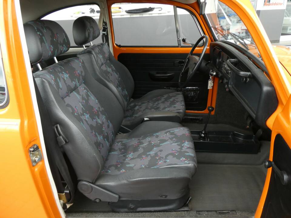 Image 13/29 of Volkswagen Beetle 1302 (1972)