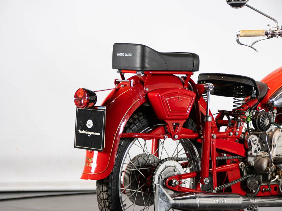 Imagen 22/50 de Moto Guzzi DUMMY (1952)