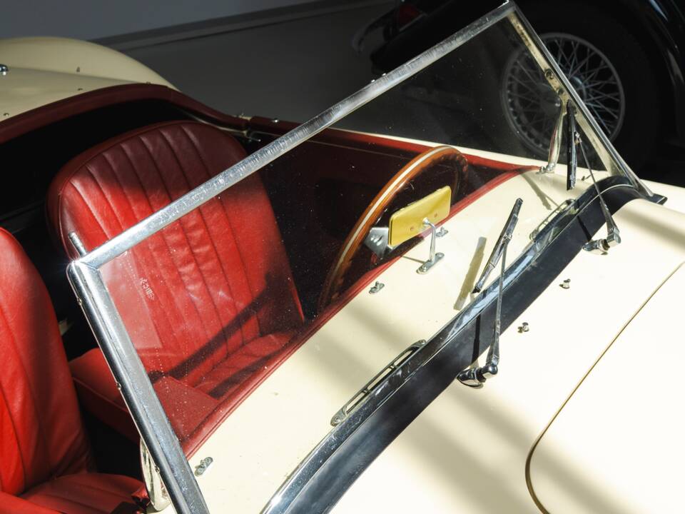 Image 7/22 of MG MGA 1600 (1960)