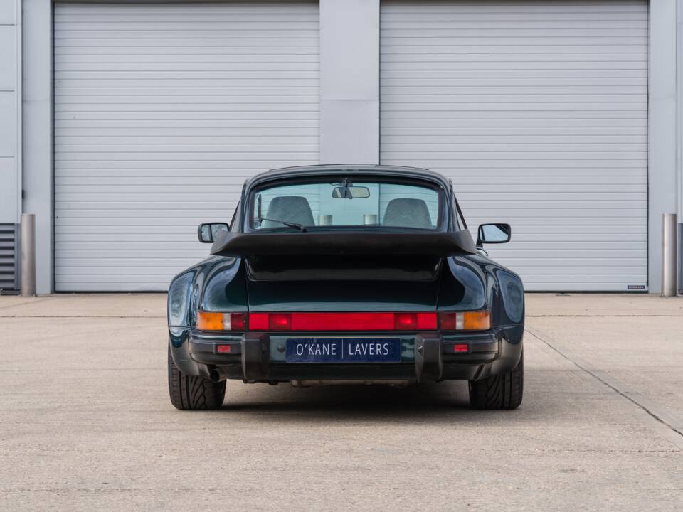 Image 6/52 of Porsche 911 Carrera 3.2 (1989)