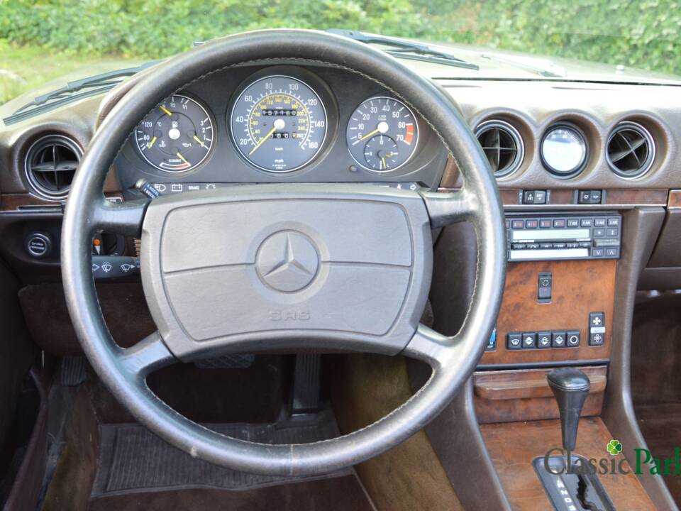 Image 30/47 de Mercedes-Benz 560 SL (1986)