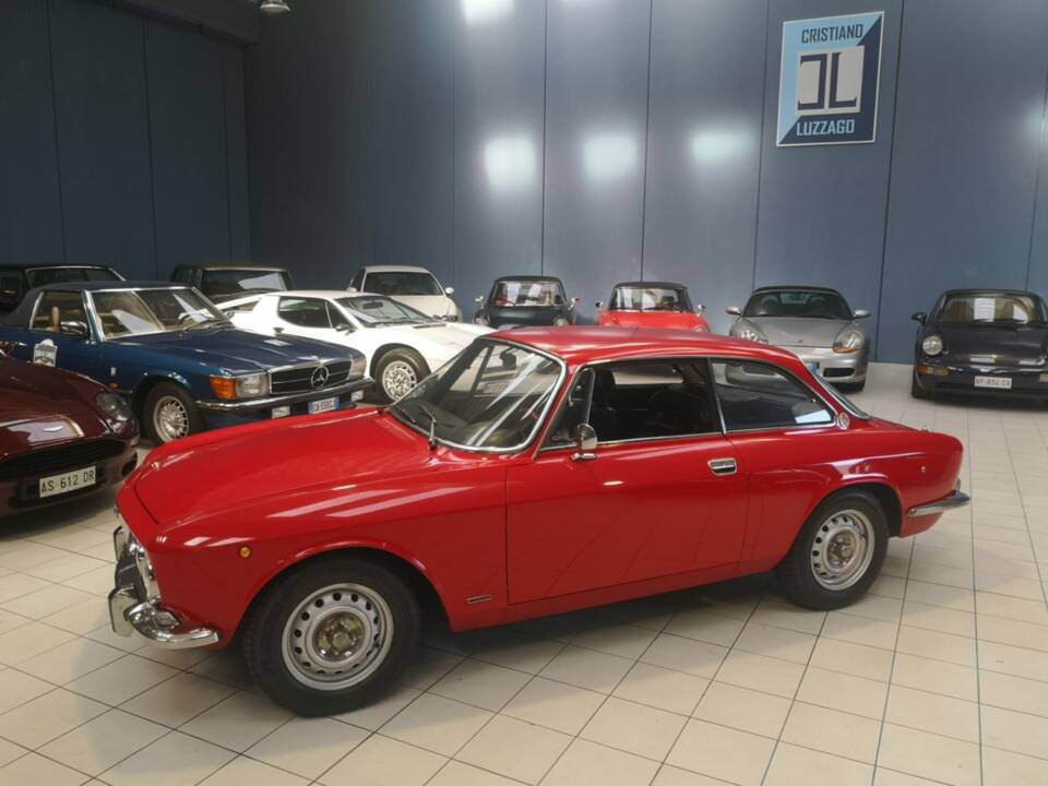 Bild 3/51 von Alfa Romeo 1750 GT Veloce (1970)