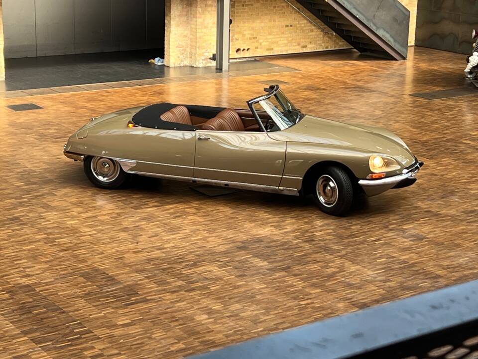 Imagen 5/31 de Citroën DS 21 Usine (1970)