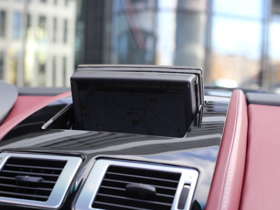 Bild 10/47 von Aston Martin DB 9 Volante (2006)