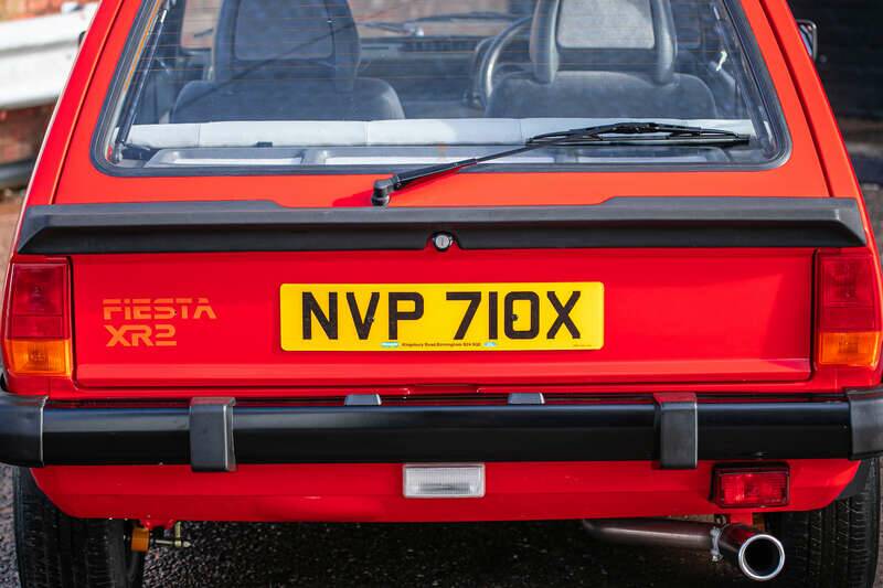 Image 11/50 of Ford Fiesta XR2 (1982)