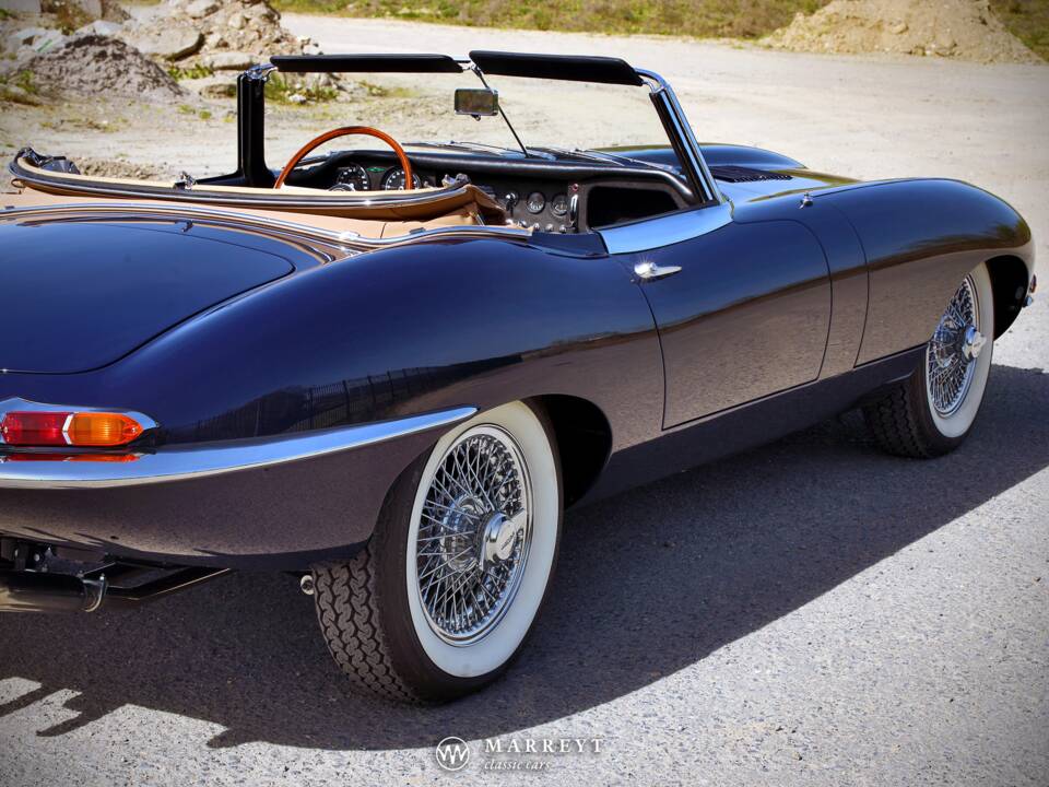 Image 65/80 de Jaguar Type E 4.2 (1966)