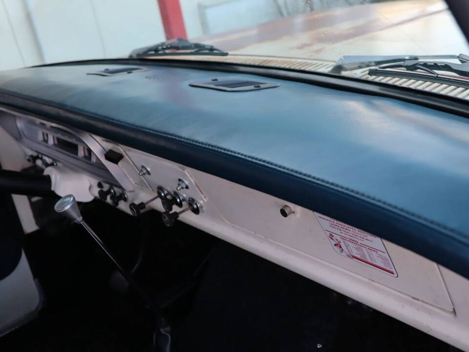 Image 27/52 of Ford F-100 (1967)