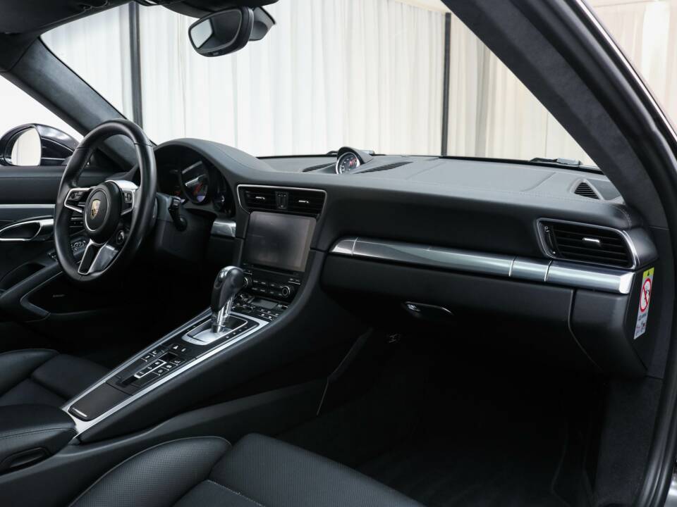 Immagine 8/17 di Porsche 911 Carrera S (2016)
