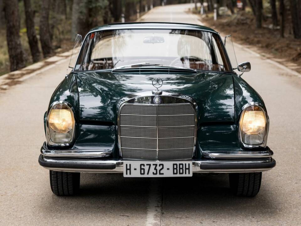Bild 3/8 von Mercedes-Benz 220 SE b (1963)