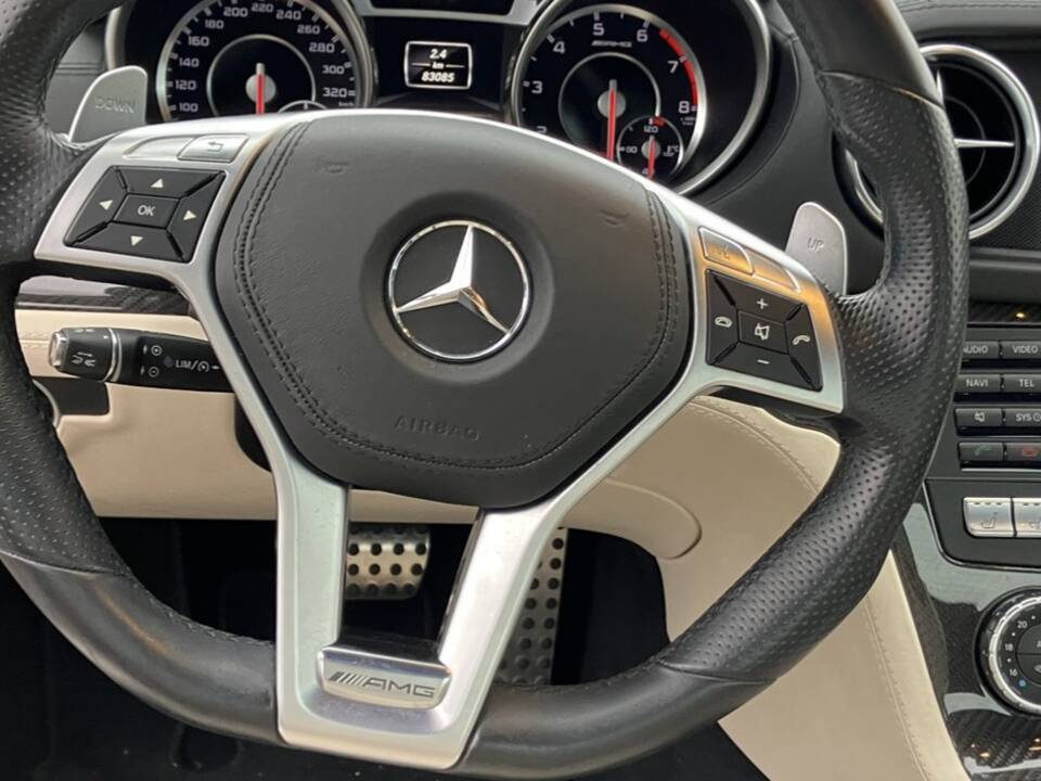 Afbeelding 28/70 van Mercedes-Benz SL 63 AMG (2012)