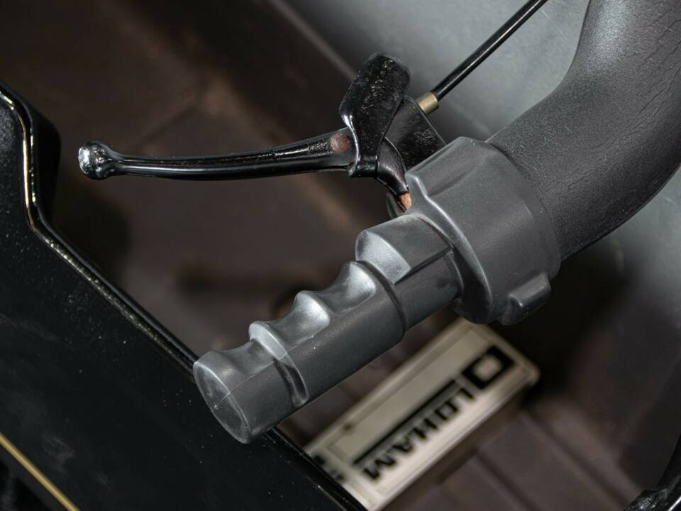 Image 28/50 of Sinclair DUMMY (1985)