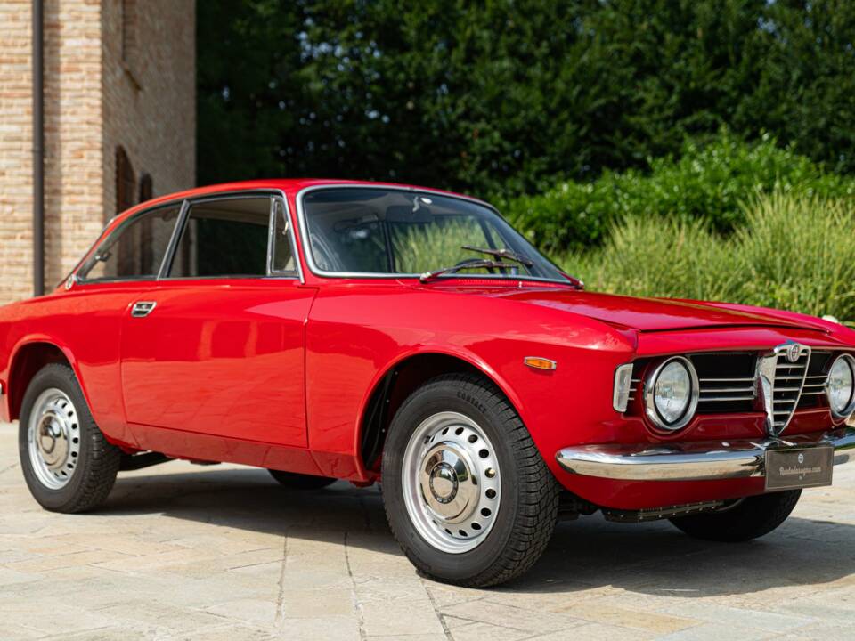 Bild 2/50 von Alfa Romeo Giulia 1600 Sprint GT Veloce (1967)