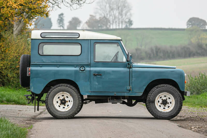 Image 5/34 of Land Rover 88 Lightweight (1968)