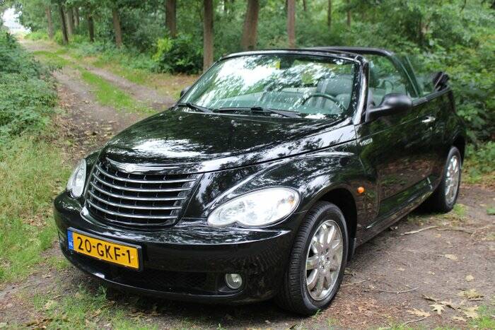 Bild 2/7 von Chrysler PT Cruiser Cabrio Limited 2.4 (2007)