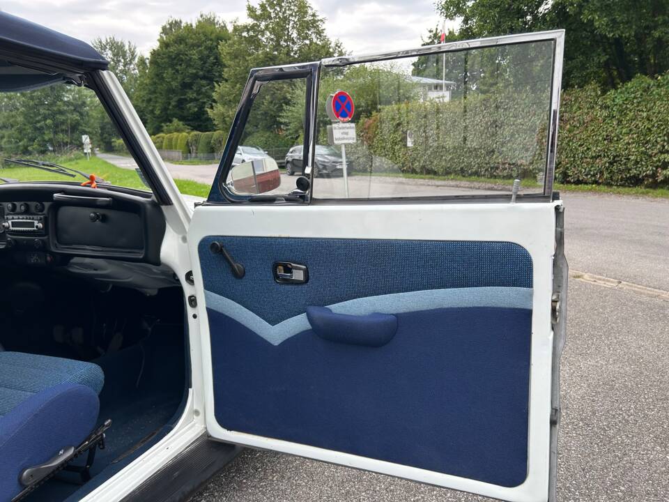 Image 16/28 of Volkswagen Coccinelle 1600 (1970)