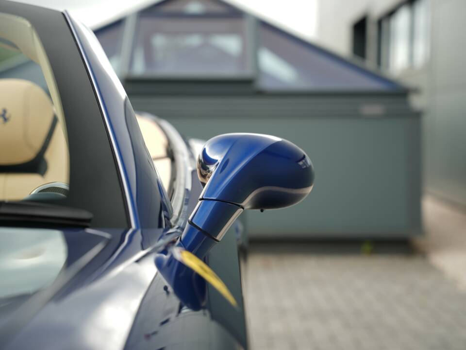 Image 40/50 of Ferrari California T (2015)
