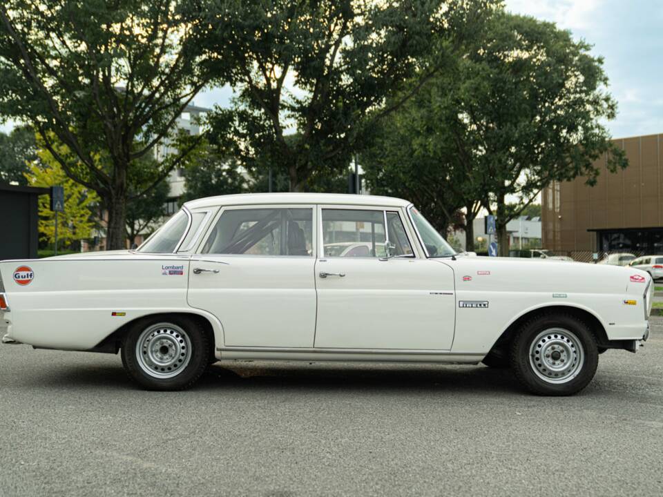 Imagen 6/50 de Mercedes-Benz 220 S b (1967)
