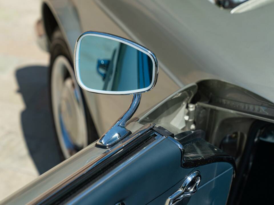 Image 41/50 de Mercedes-Benz 230 SL (1965)