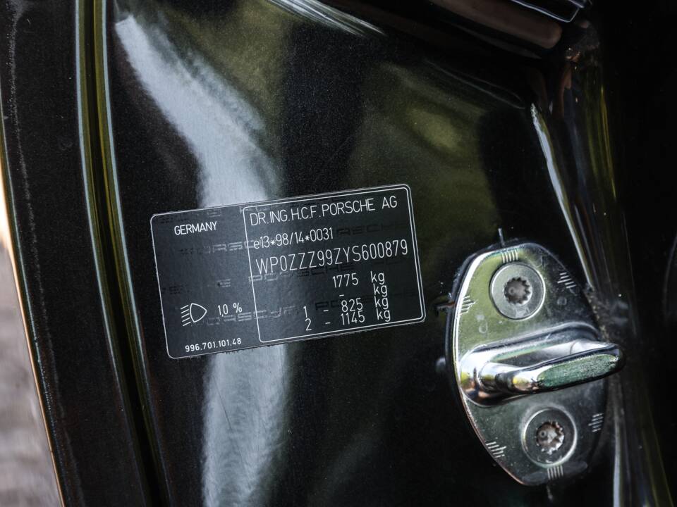 Afbeelding 29/43 van Porsche 911 Carrera 4 (1999)