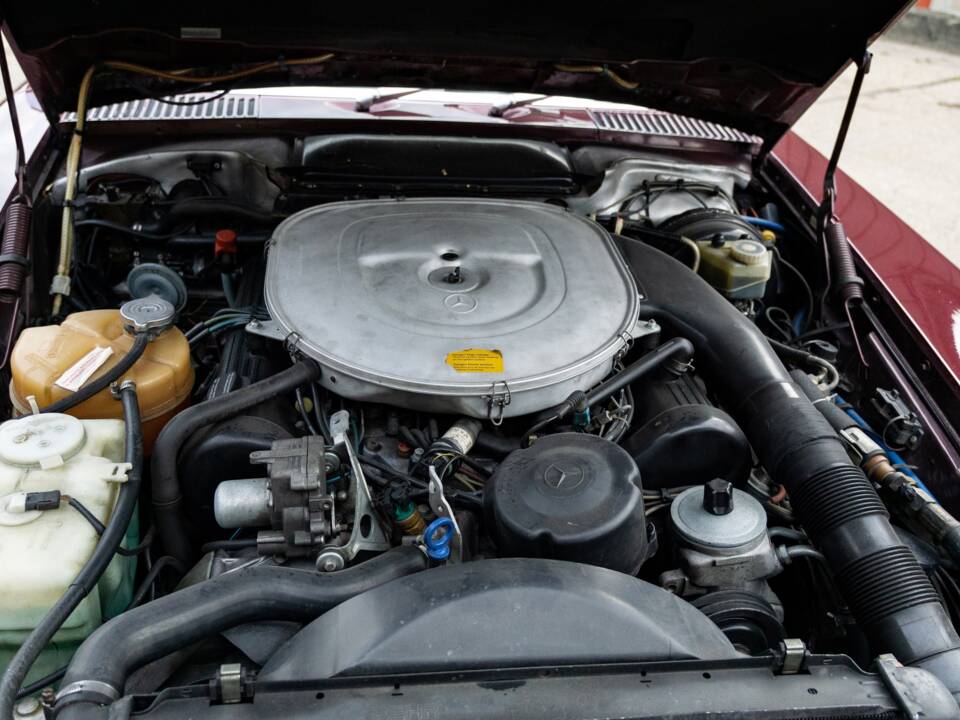 Immagine 5/21 di Mercedes-Benz 560 SL (1988)