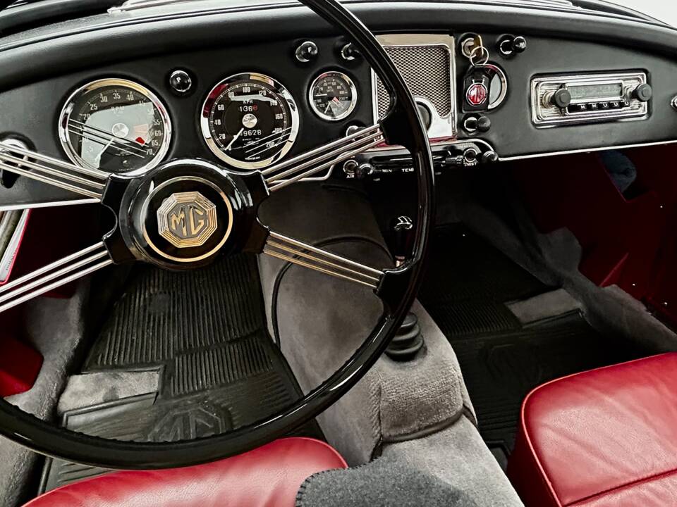 Imagen 8/13 de MG MGA 1500 (1957)