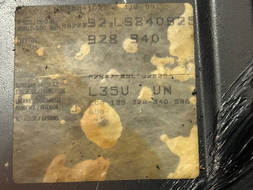 Image 40/63 of Porsche 928 GT (1989)