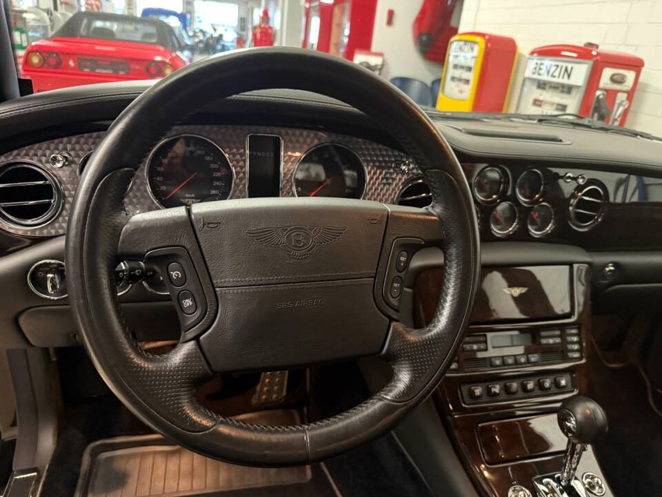 Image 8/20 of Bentley Arnage T (2002)