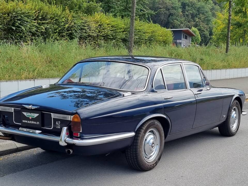 Immagine 5/29 di Jaguar XJ 6 4.2 (1972)