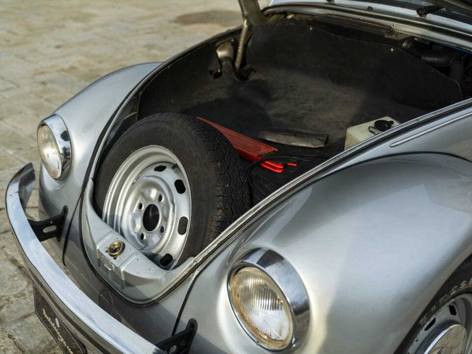 Image 47/49 of Volkswagen Beetle 1200 L (1982)