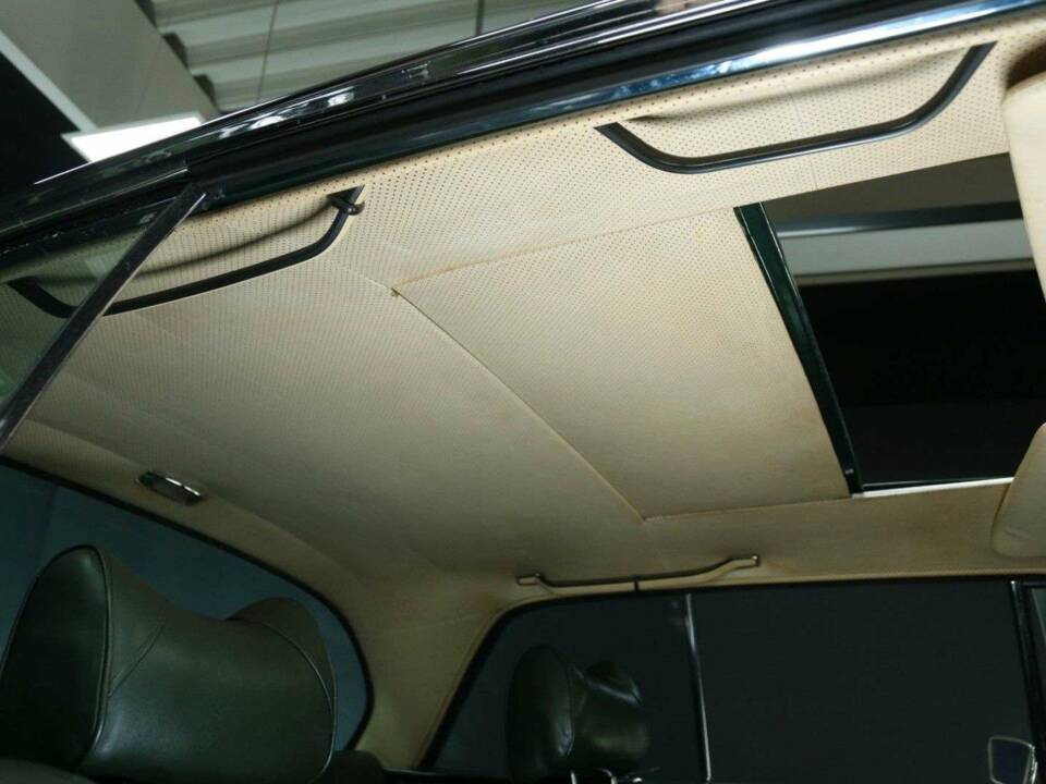 Image 28/49 of Mercedes-Benz 280 SE (1970)