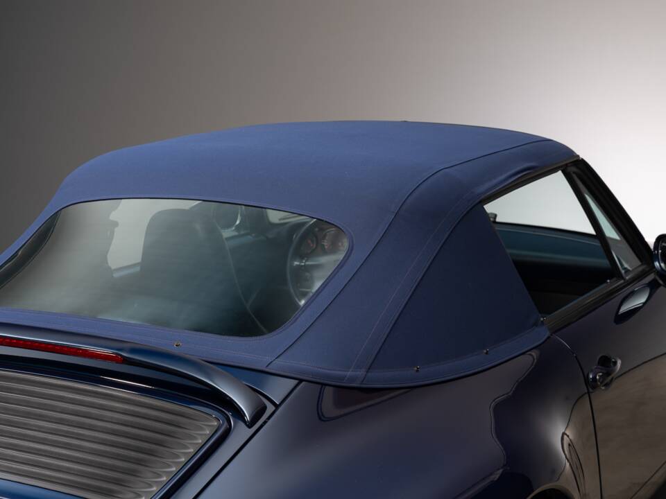 Image 19/25 of Porsche 911 Carrera (1997)