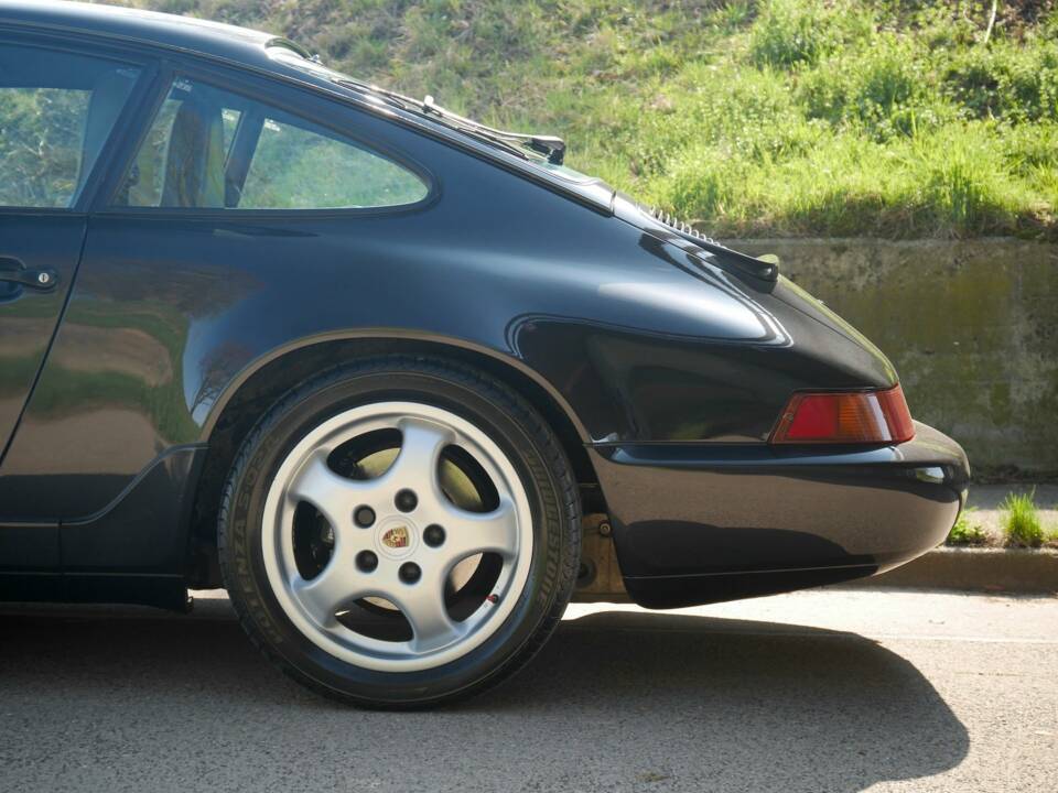 Immagine 7/31 di Porsche 911 Carrera 2 (1992)