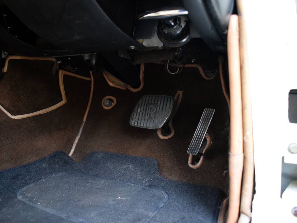 Image 11/50 of Rolls-Royce Silver Shadow II (1979)