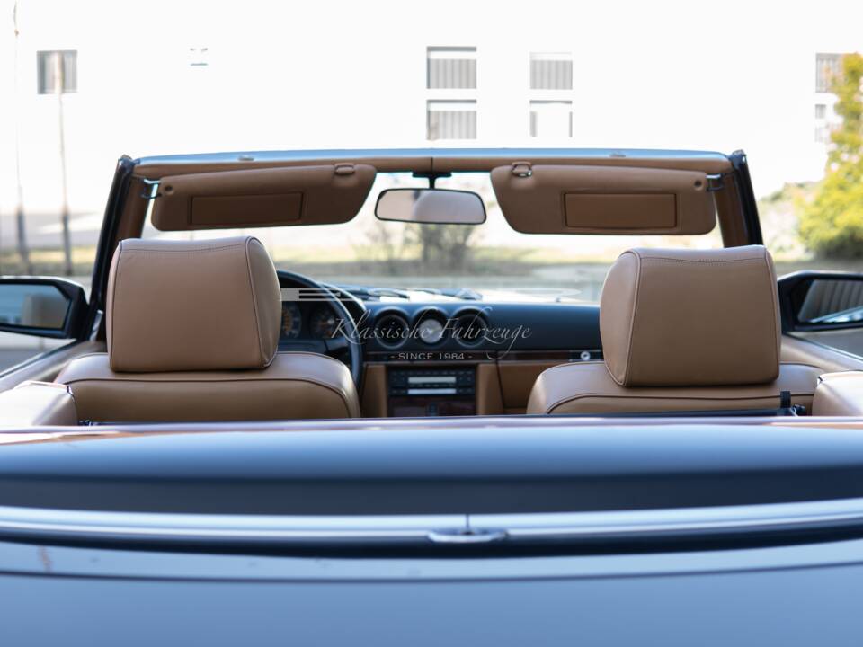 Image 34/37 of Mercedes-Benz 560 SL (1989)