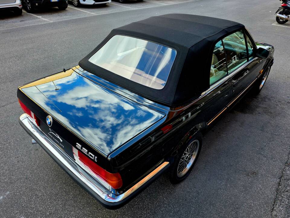 Bild 11/31 von BMW 320i (1988)
