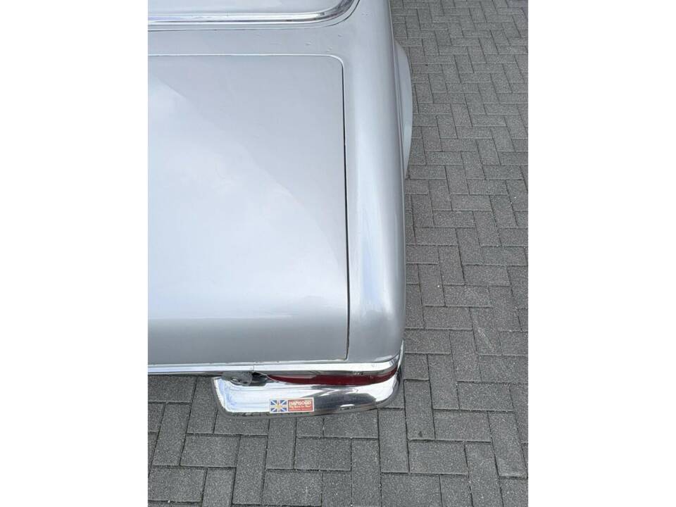 Image 17/50 of Mercedes-Benz 230 SL (1966)