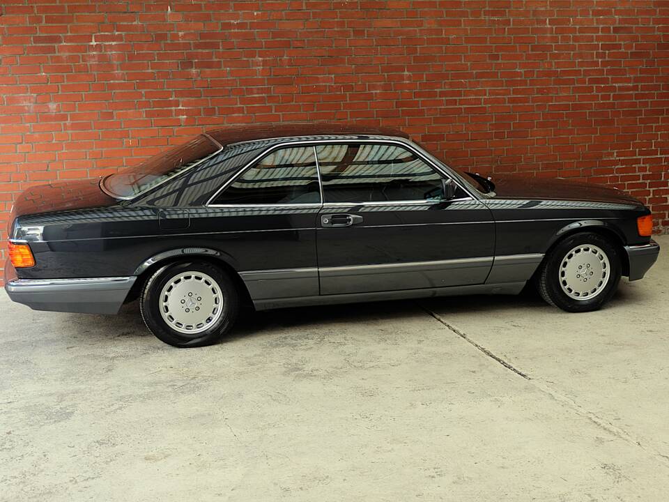 Image 4/79 of Mercedes-Benz 560 SEC (1991)