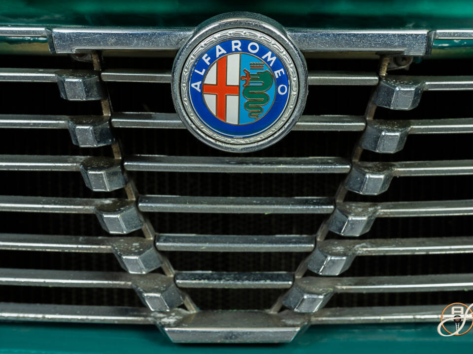 Image 18/20 of Alfa Romeo 2000 GT Veloce (1971)