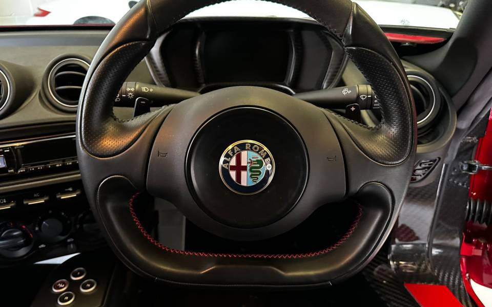 Immagine 23/40 di Alfa Romeo 4C (2016)