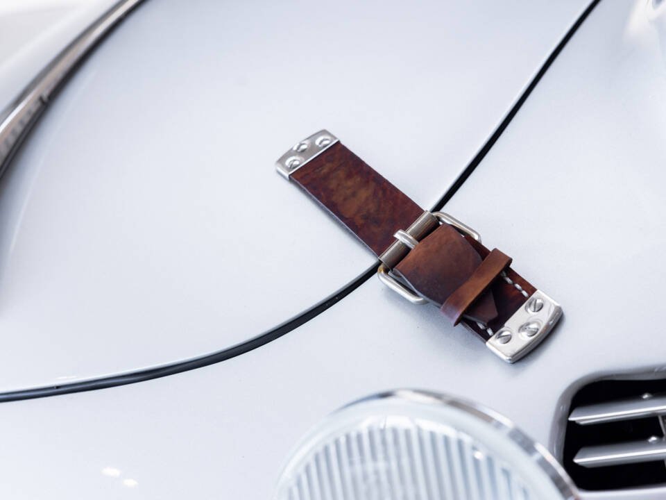 Image 30/41 of Porsche 356 C 1600 SC (1963)