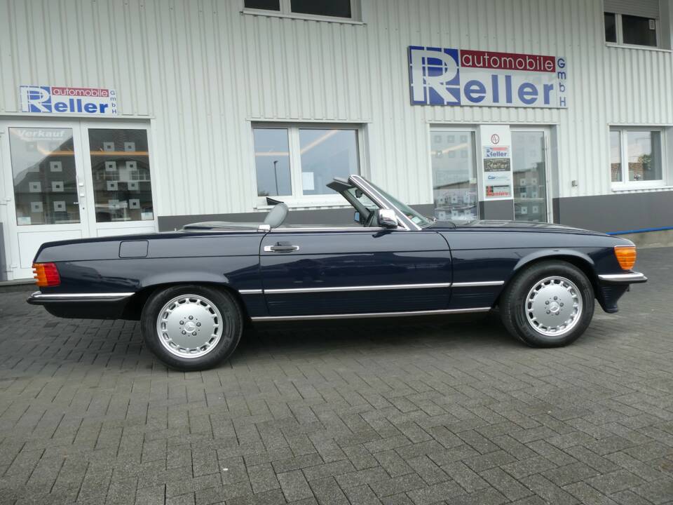 Image 8/25 of Mercedes-Benz 560 SL (1989)