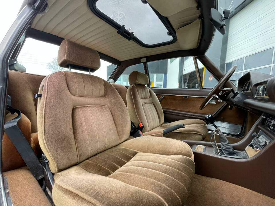 Imagen 13/15 de Peugeot 504 V6 Coupe (1980)